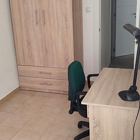 Apartamento 2 Habitaciones A 8 Min Del Casco Historico Cordoue Extérieur photo